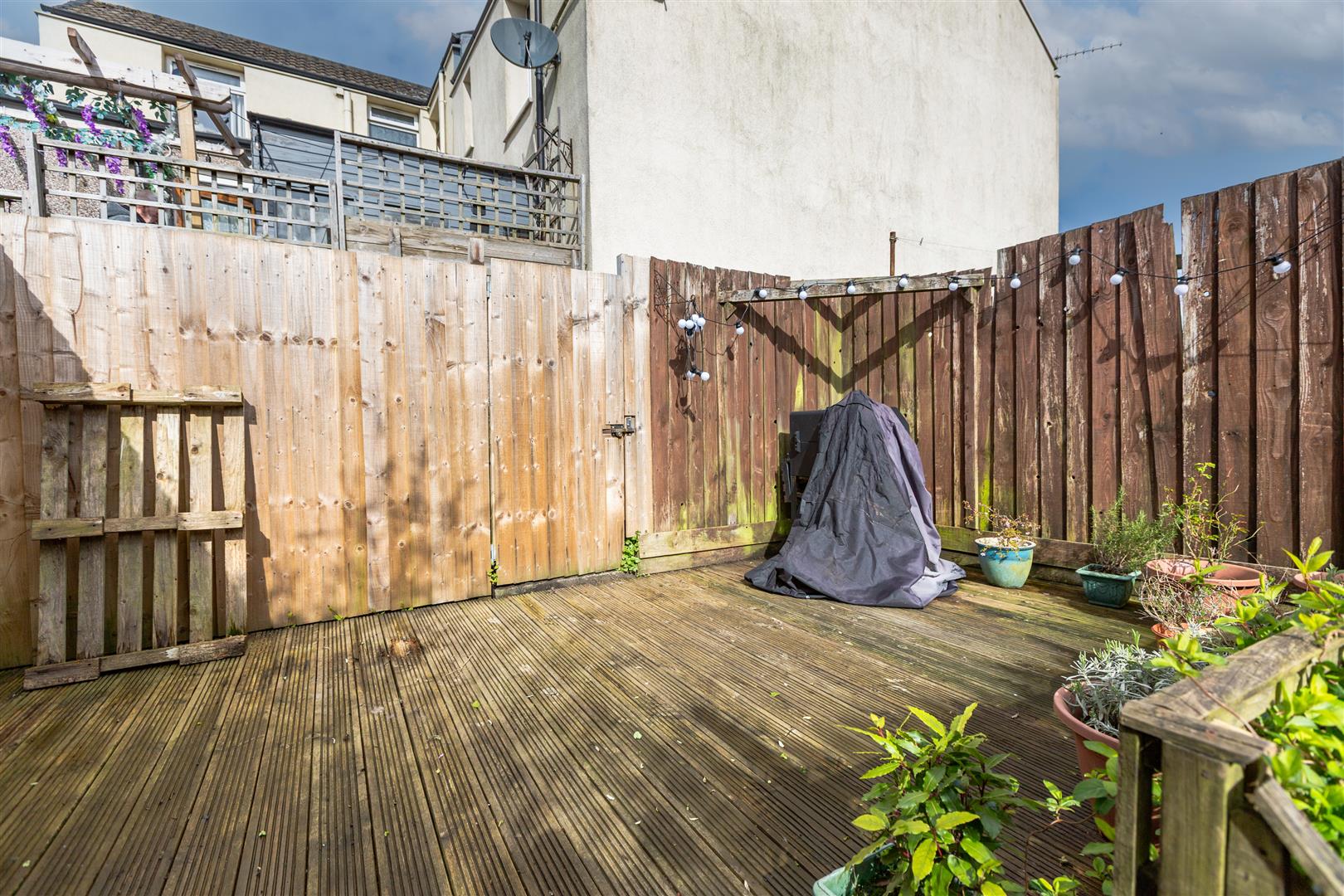 Convent Street, Waun Wen, Swansea, SA1 2BX